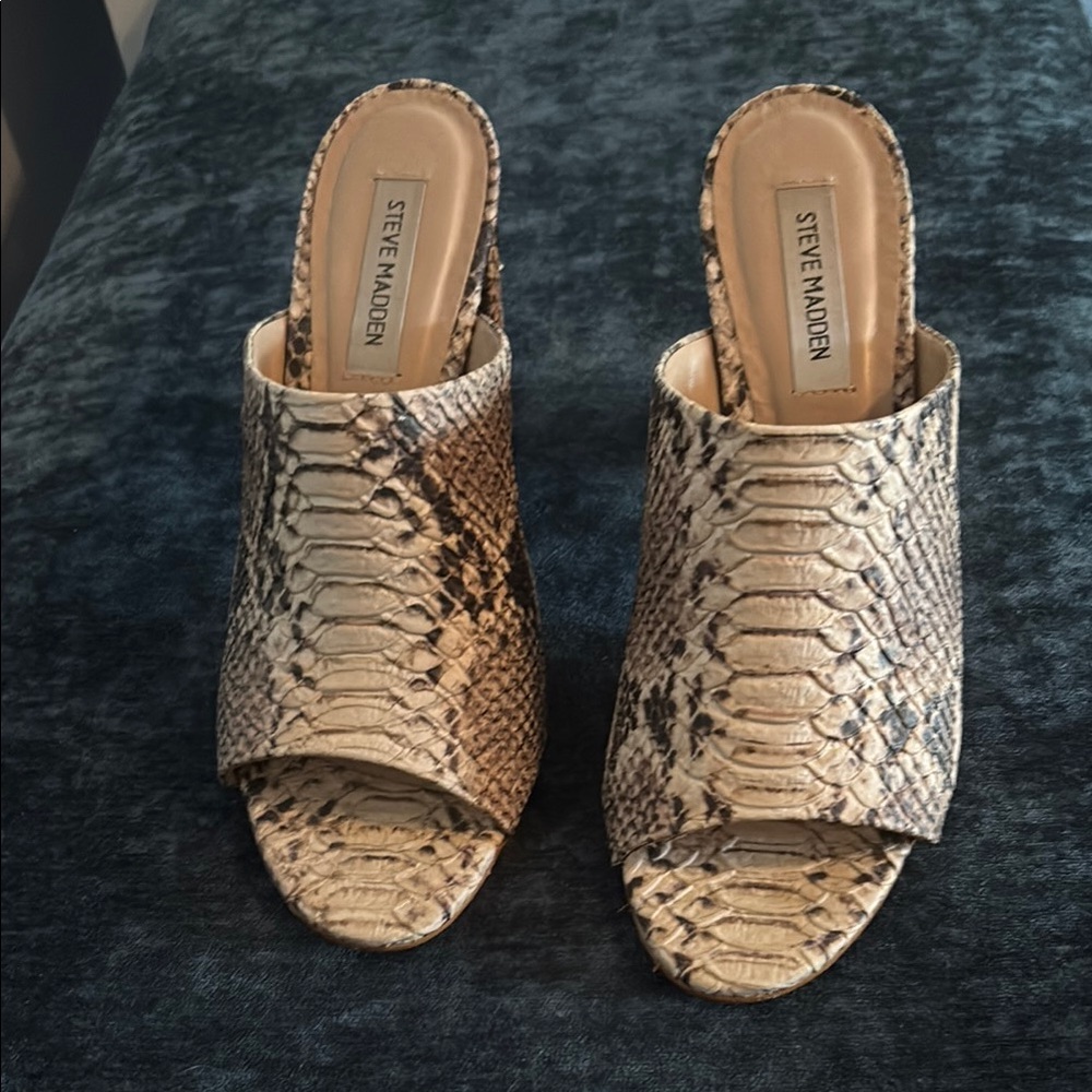 Steve Madden Snake Print Mules in Tan and Cream